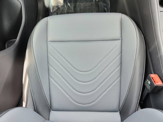 New 2026 Volkswagen Tiguan SE AWD/4WD image 26