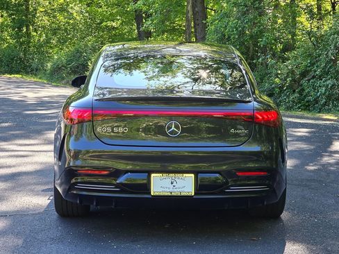 Used 2022 Mercedes-Benz EQS 580 4MATIC Sedan image 5