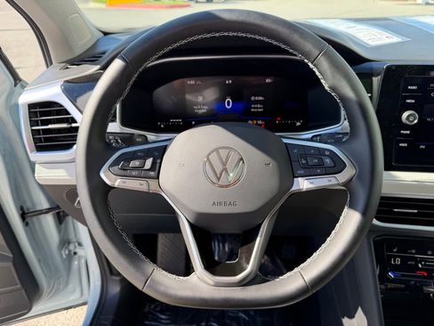 New 2026 Volkswagen Taos SE AWD/4WD image 23