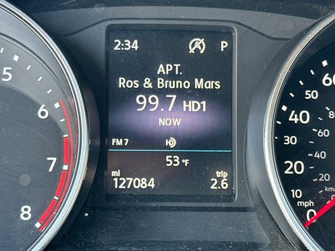 Used 2018 Volkswagen Tiguan SE image 20