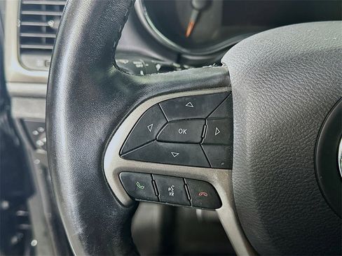 Used 2020 Jeep Grand Cherokee Altitude image 26