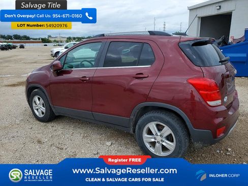 Used 2017 Chevrolet Trax LT FWD image 3