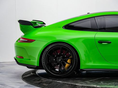 Used 2018 Porsche 911 GT3 RWD image 22