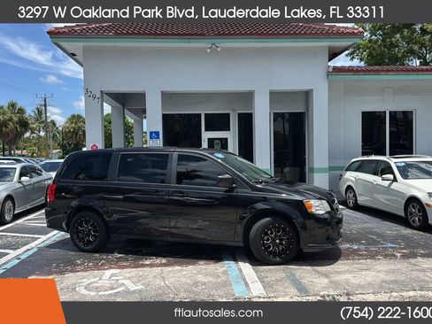 Used 2016 Dodge Grand Caravan SE w/ Quick Order Package 29E SE image 1