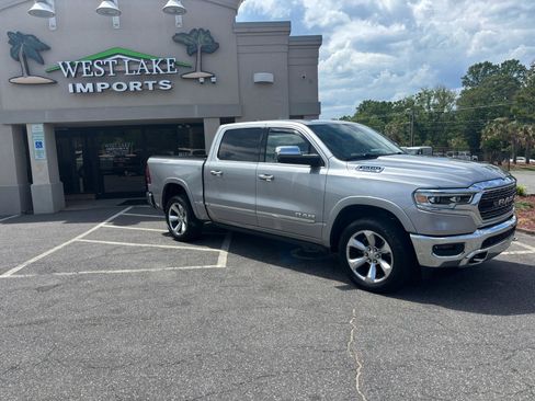 Used 2019 RAM 1500 Limited AWD/4WD image 2