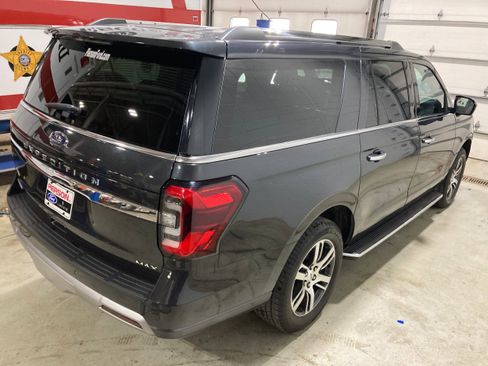Used 2022 Ford Expedition Max Limited image 16