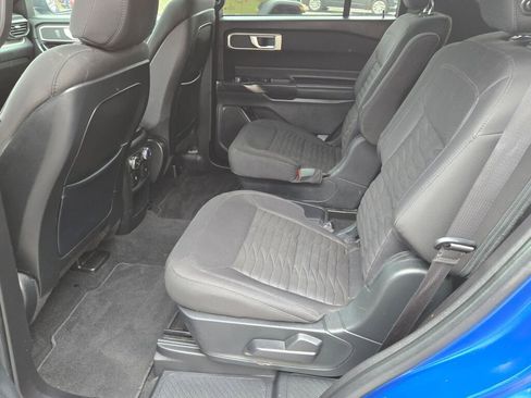 Used 2020 Ford Explorer XLT image 17