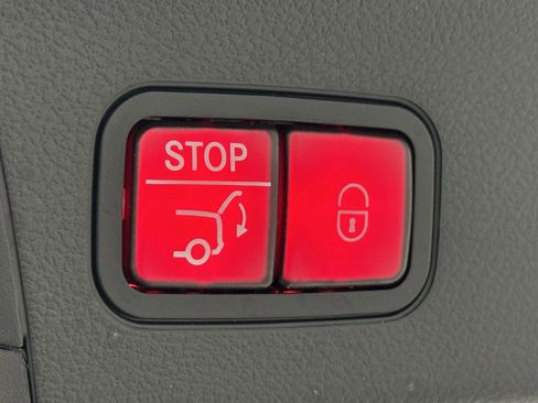 Certified 2024 Mercedes-Benz GLS 580 4MATIC image 23