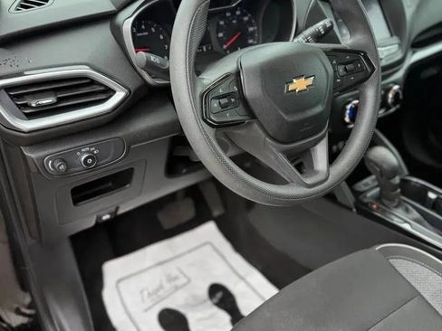 Used 2021 Chevrolet TrailBlazer LS FWD image 11
