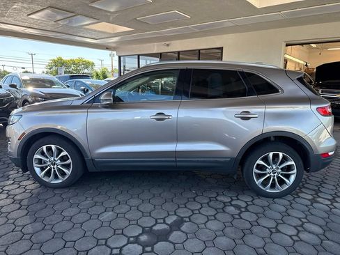 Used 2019 Lincoln MKC Select FWD image 9