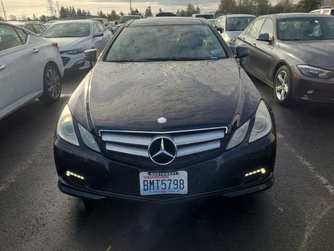 Used 2010 Mercedes-Benz E 550 Coupe image 4