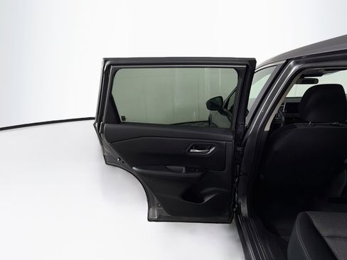 Used 2026 Nissan Rogue SV FWD image 25