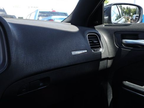 Used 2023 Dodge Charger SXT RWD image 25