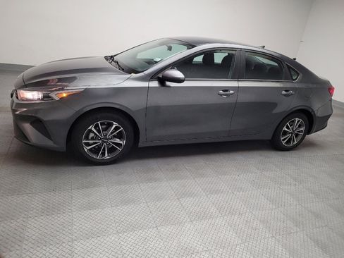 Used 2024 Kia Forte LXS FWD image 2