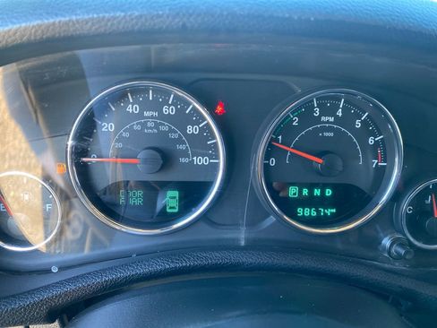 Used 2018 Jeep Wrangler Sport AWD/4WD image 14