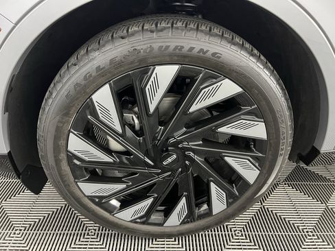 Used 2024 Lincoln Nautilus Reserve w/ Jet Appearance Package (87T) image 12