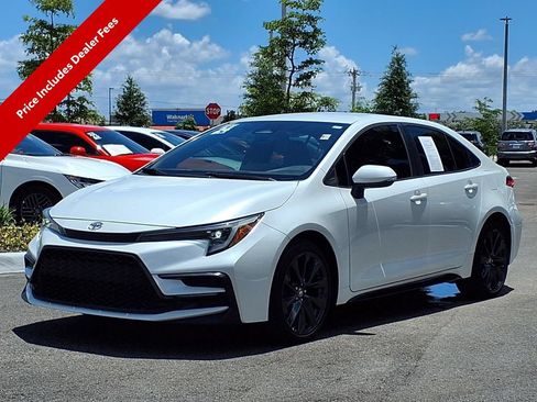 Used 2024 Toyota Corolla SE FWD image 3