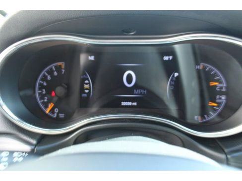 Used 2022 Jeep Grand Cherokee Laredo X image 23