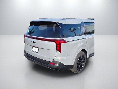 New 2026 Kia Carnival SX image 5
