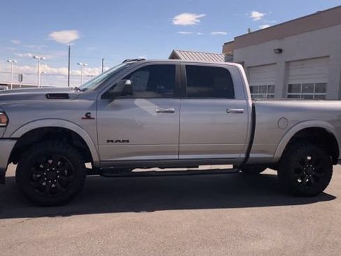 Used 2021 RAM 2500 Laramie w/ Night Edition AWD/4WD image 6