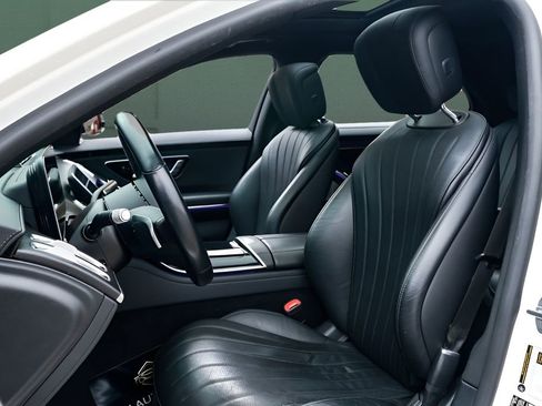 Used 2022 Mercedes-Benz S 500 4MATIC w/ AMG Line Package image 26