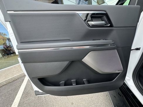 New 2025 GMC Sierra EV Denali image 25