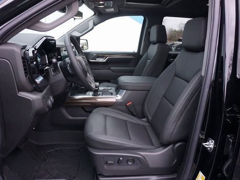 New 2026 Chevrolet Silverado 1500 RST w/ Dark Appearance Package image 10