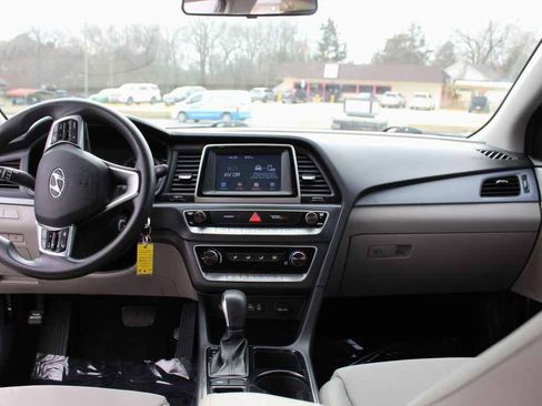 Used 2019 Hyundai Sonata SE image 24