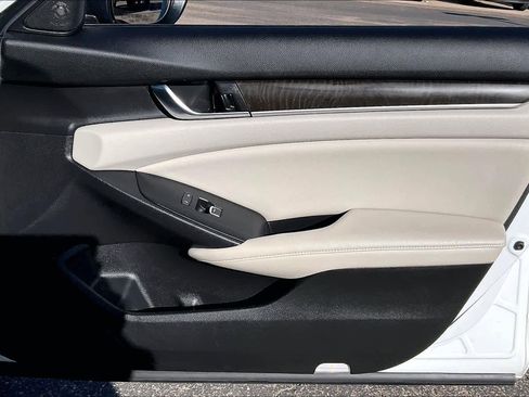 Used 2021 Honda Accord EX-L image 21