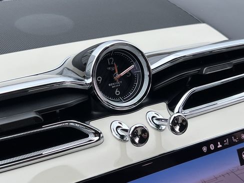 Certified 2023 Bentley Bentayga Speed image 26