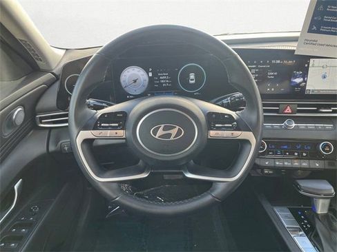 Certified 2024 Hyundai Elantra SEL w/ Convenience Package image 13