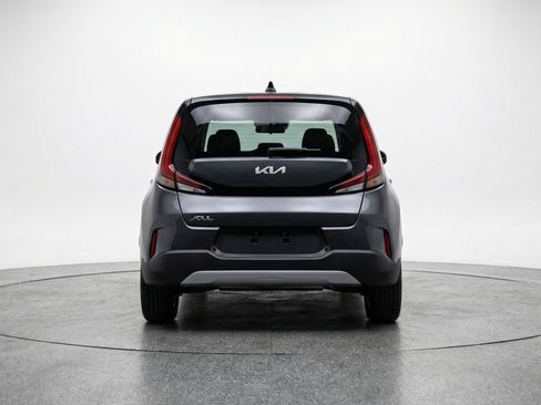 Used 2025 Kia Soul LX w/ LX Technology Package image 7