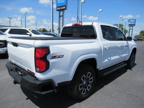 Used 2023 Chevrolet Colorado Z71 w/ Z71 Convenience Package 2 AWD/4WD image 5
