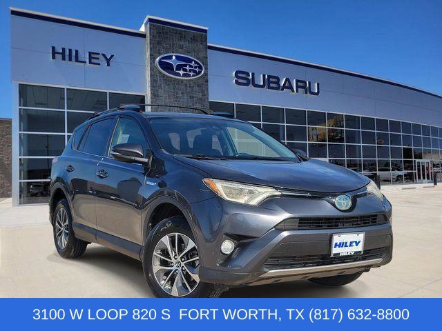 Used 2018 Toyota RAV4 XLE AWD/4WD image 1