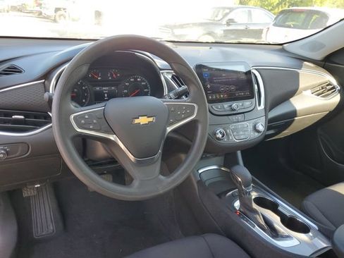 Used 2021 Chevrolet Malibu LT FWD image 13
