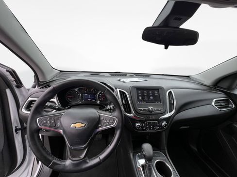 Used 2023 Chevrolet Equinox LT image 38