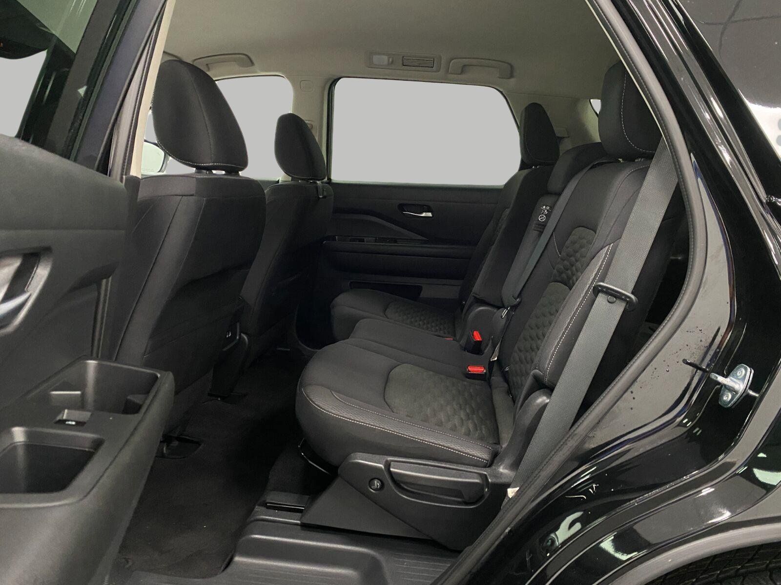 Used 2022 Nissan Pathfinder S AWD/4WD image 25