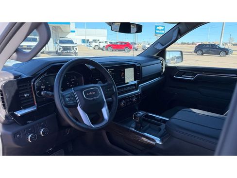 Used 2026 GMC Sierra 1500 Elevation image 9