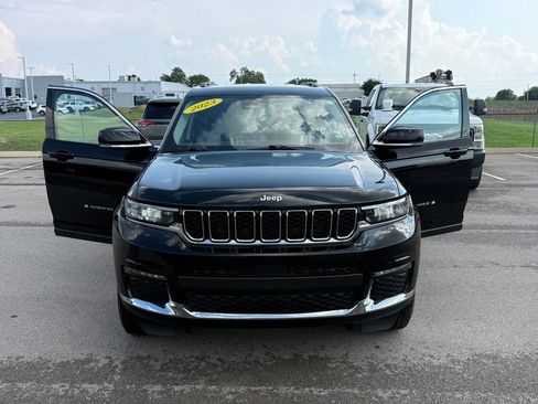 Used 2023 Jeep Grand Cherokee L Limited AWD/4WD image 25