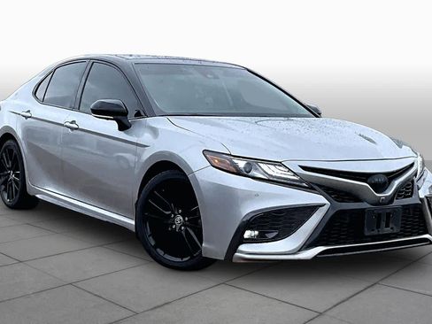 Used 2024 Toyota Camry XSE w/ Navigation Package FWD image 3