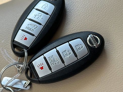 Used 2016 Nissan Rogue SL w/ SL Premium Package image 51