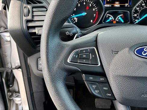 Used 2017 Ford Escape SE w/ Equipment Group 201A FWD image 23