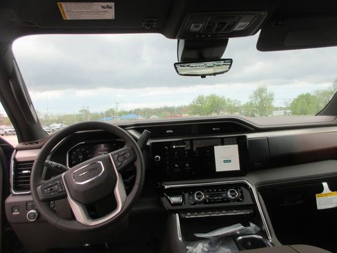 New 2026 GMC Sierra 3500 Denali image 16