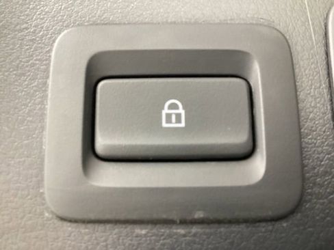 Used 2024 MAZDA MAZDA3 s image 10