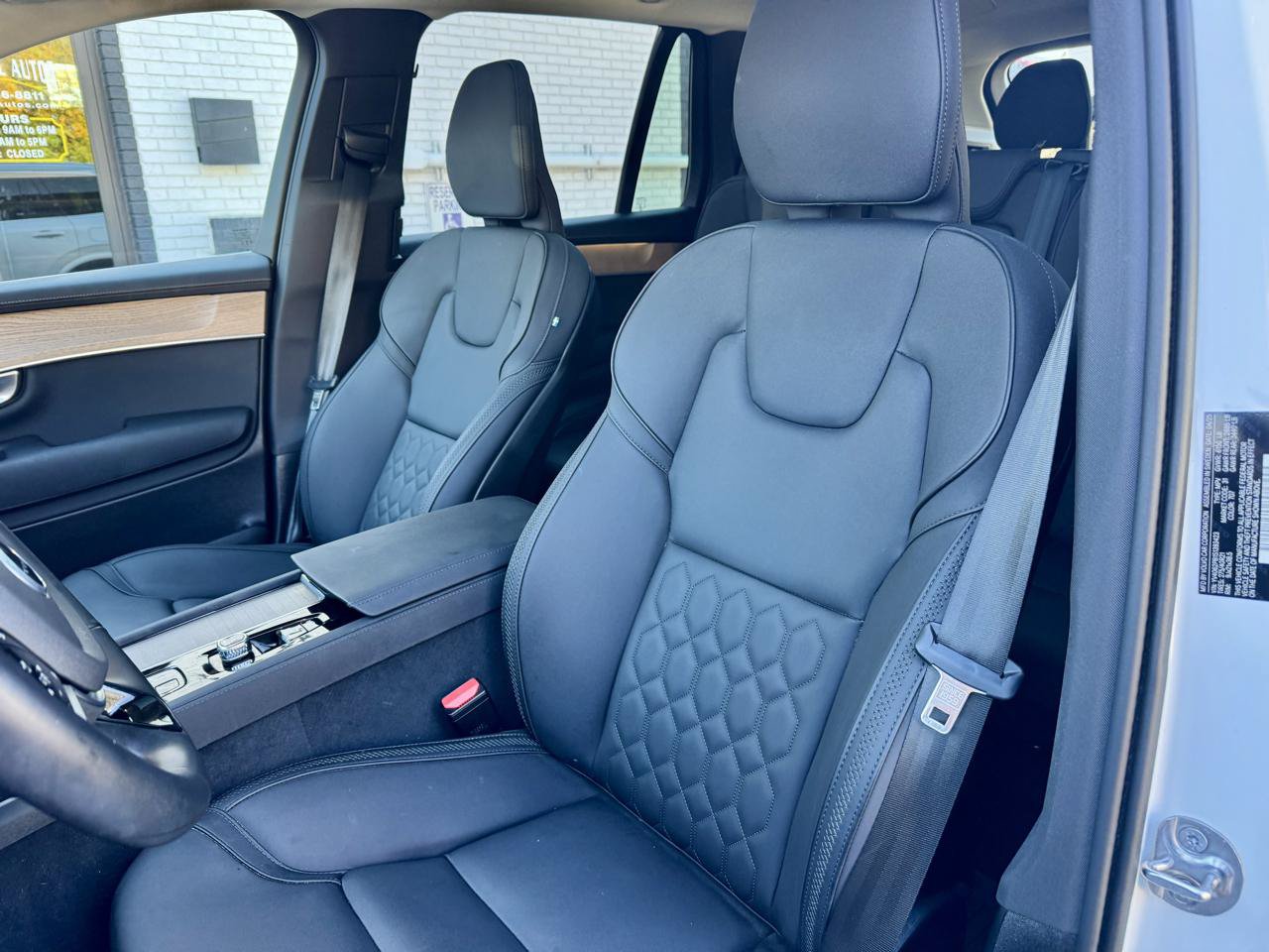 Used 2025 Volvo XC90 B6 Plus w/ Protection Package Premier AWD/4WD image 11