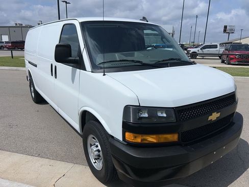 Used 2025 Chevrolet Express 2500 Extended w/ Driver Convenience Package image 3