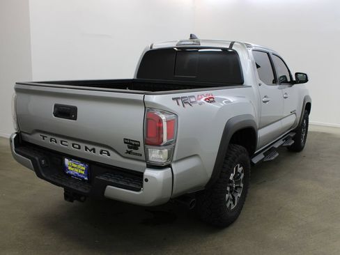 Used 2023 Toyota Tacoma TRD Off-Road w/ TRD Premium Off Road Package AWD/4WD image 5