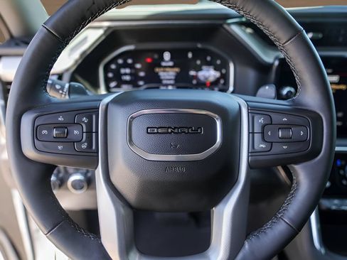 Used 2023 GMC Sierra 1500 Denali w/ Denali Reserve Package AWD/4WD image 12
