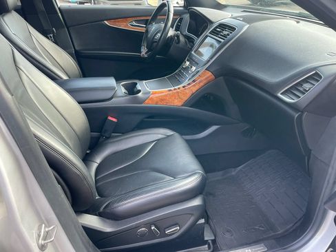 Used 2017 Lincoln MKX Reserve w/ Lincoln MKX Climate Package AWD/4WD image 19