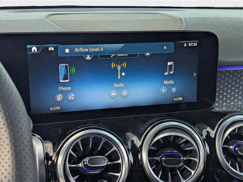 New 2025 Mercedes-Benz GLB 250 GLB 250 image 11